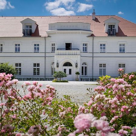 Palac Na Opieszynie Września Esterno foto
