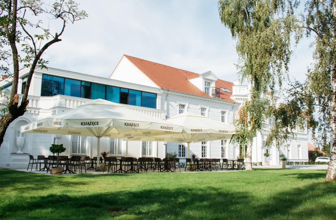 Palac Na Opieszynie Września Esterno foto