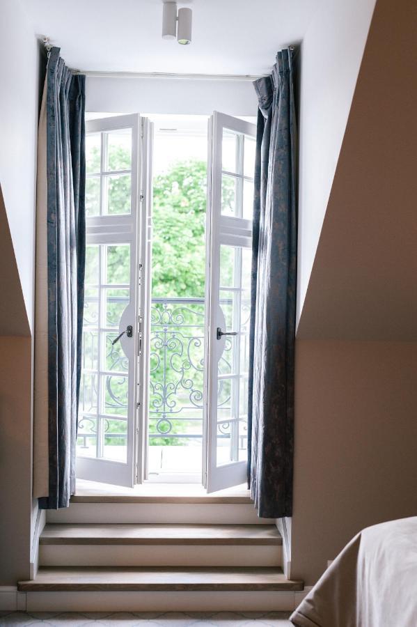 Palac Na Opieszynie Września Esterno foto